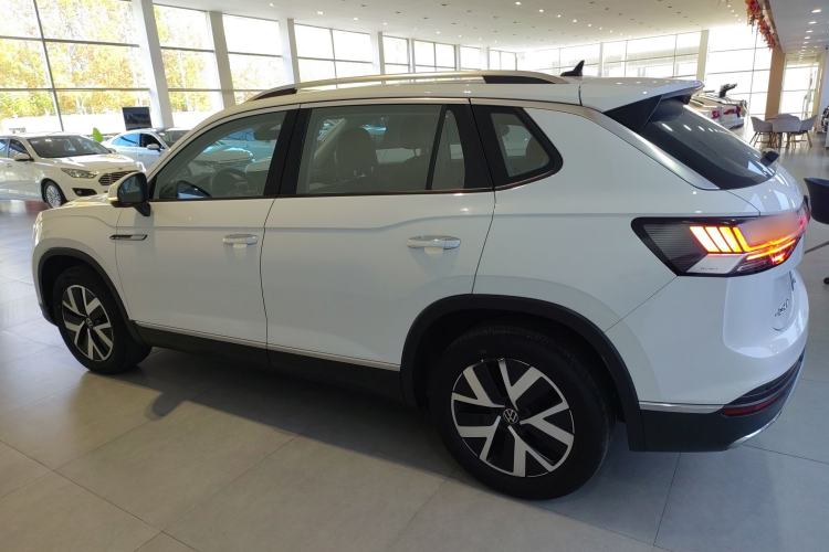 Used Volkswagen Tayron 2023 300TSI Two-Wheel-Drive Luxury Plus Advanced Edition
