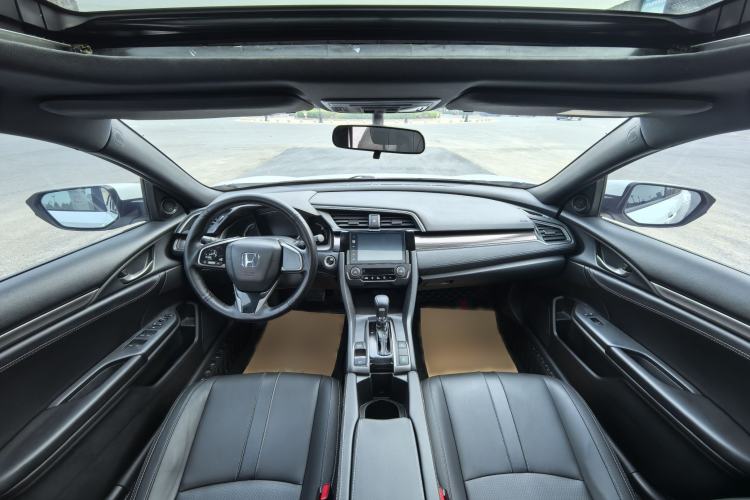 Used Honda Civic 2021 HATCHBACK 220TURBO CVT New Trendsetter
