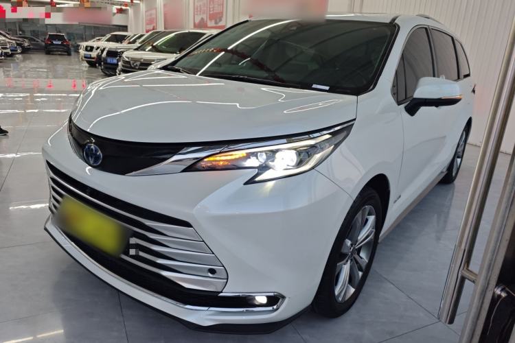 Used Toyota Sienna 2023 2.5L Hybrid Comfort Edition
