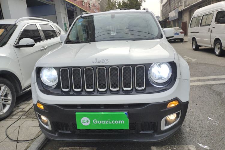 Used  Renegade 2018 Connected Large Screen Version 180T Automatic High-Energy Edition