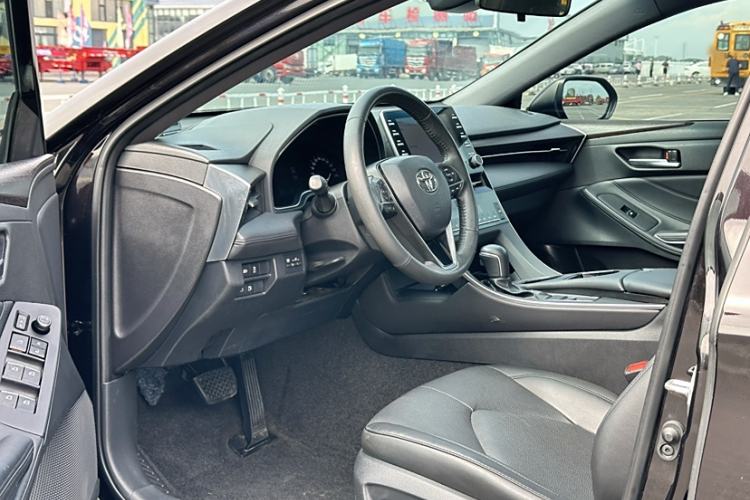 Used Toyota Avalon 2019 2.0L Luxury Edition China VI Standard
