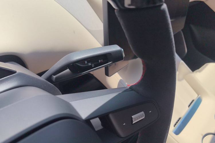 Used  YU7 2025 Ultra-Long Range High-Performance All-Wheel-Drive Max Edition
