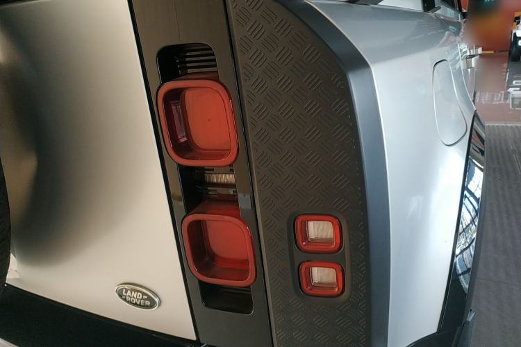 Used Land Rover Defender 2022 110 P400 Dark Edition