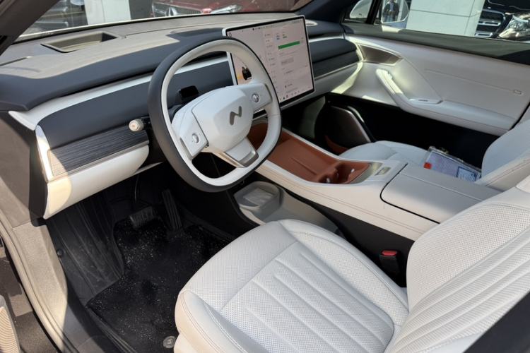 Used ONVO L60 2024 60 kWh Rear-Drive Version
