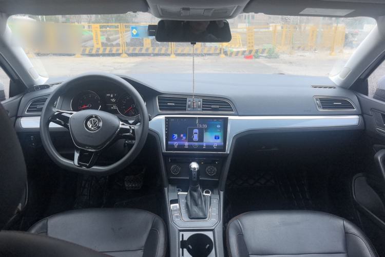 Used Volkswagen Lamando 2015 230TSI DSG Fashion Edition