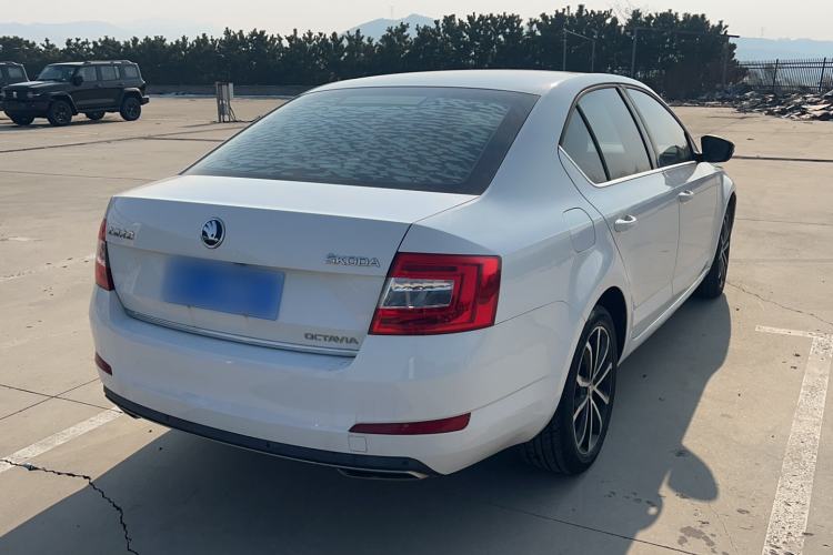 Used Skoda Octavia 2016 1.6L Automatic Smart Drive Edition