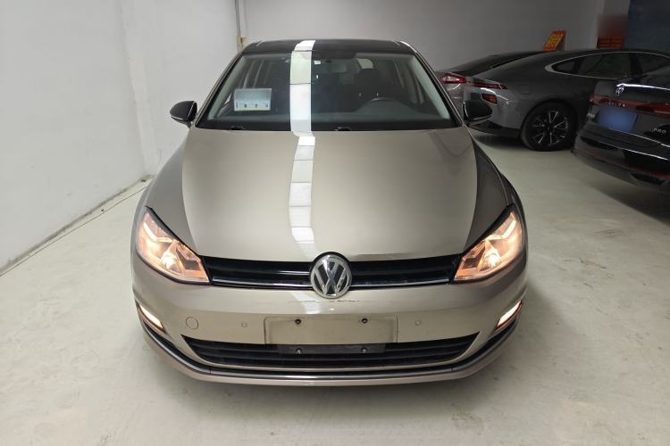 Used Volkswagen Golf 2017 1.6L Automatic Comfort Million-Vehicle Anniversary Edition
