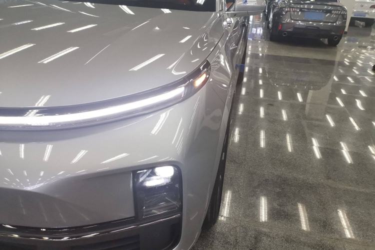 Used Li Auto L8 2023 Pro Model
