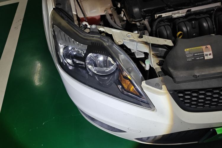 Used Ford Focus 2013 Hatchback Classic 1.8L Automatic Base Model
