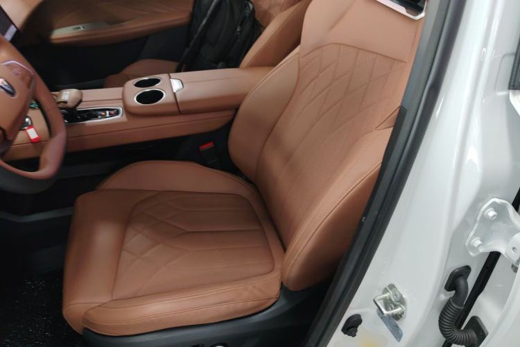 Used Changan UNI-Z New Energy 2024 Blue Whale Smart Electric iDD 125km Excellence Model
