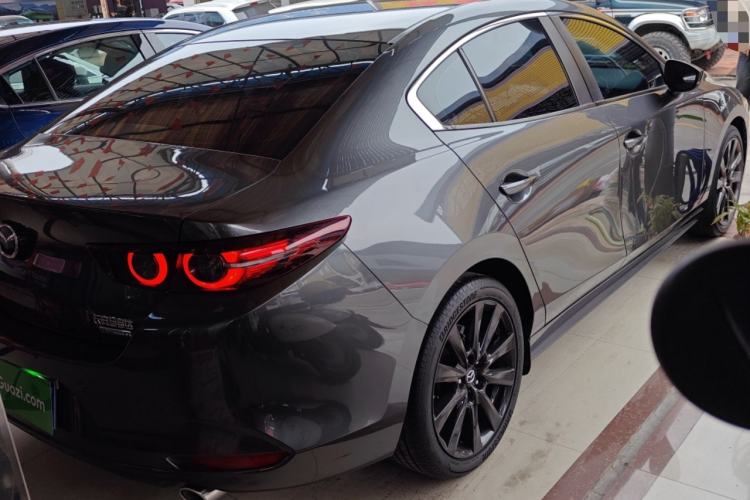 Used Mazda Mazda 3 Axela 2022 2.0L Automatic Zhi Rui Obsidian Edition