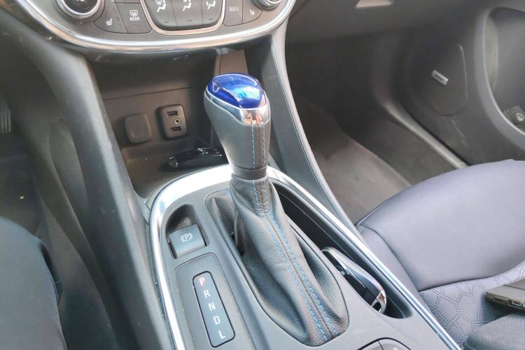 Used Buick VELITE 5 2017 Stylish Extended-Range Model
