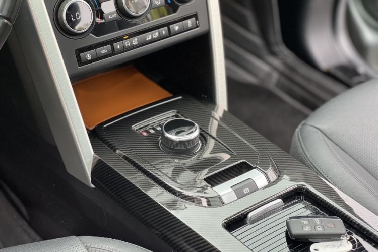 Used Land Rover Discovery Sport 2019 240 PS SE Version China VI Standard
