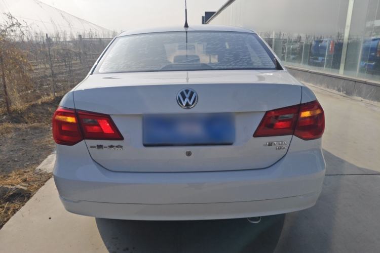 Used Volkswagen Jetta 2015 Value Edition 1.6L Manual Fashionable Style
