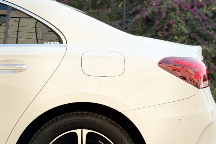 Used Mercedes-Benz A-Class 2022 Revised Version A 200 L Sport Sedan Fashionable Style
