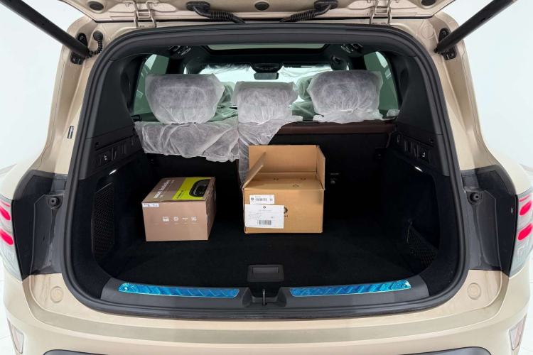 Used  #5 2024 Long-Range Journey Luxury Edition