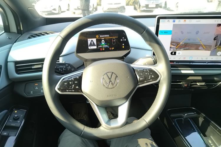 Used Volkswagen ID.4 X 2025 Smart Version Pure & Intelligent Enjoyment Edition
