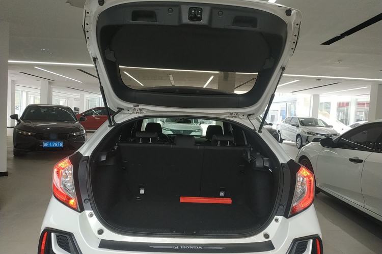 Used Honda Civic 2021 HATCHBACK 220TURBO CVT Trendy Cool Edition
