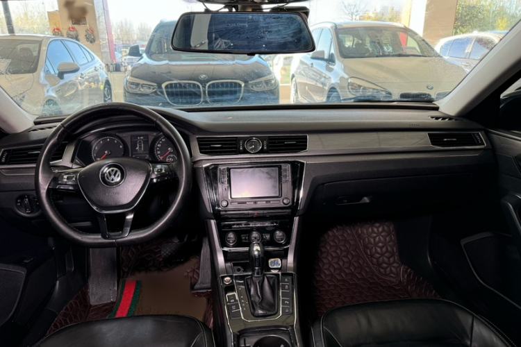 Used Volkswagen Passat 2017 330TSI DSG Luxury Edition
