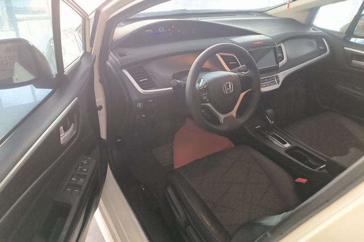Used Honda Jade 2013 1.8L automatic Comfort version 5 seats
