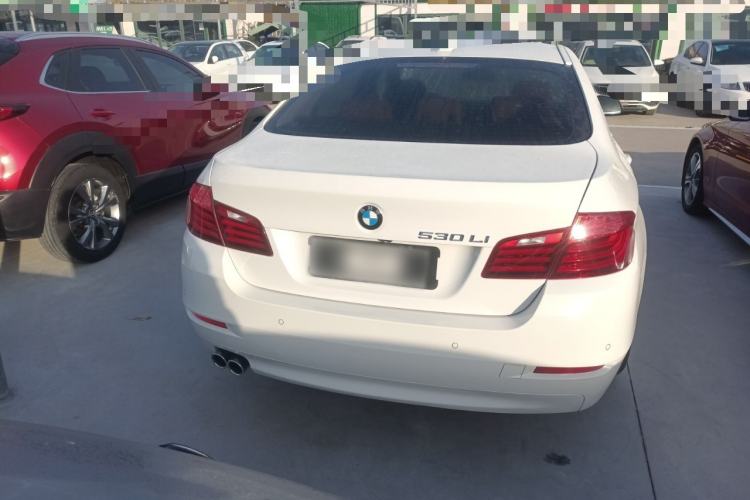 Used BMW 5 Series 2014 530Li Leading Model

