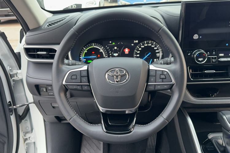 Used Toyota Highlander 2022 Dual-Engine 2.5L Four-Wheel Drive Prestige Version 7 Seats