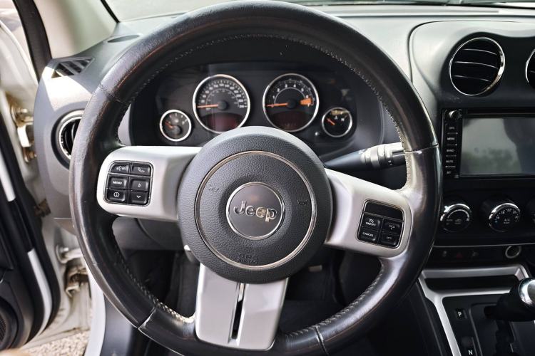 Used  Compass 2014 Revised Version 2.4L Four-Wheel Drive Comfort Edition