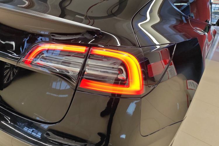 Used Tesla Model 3 2022 Performance High-Performance All-Wheel-Drive Version
