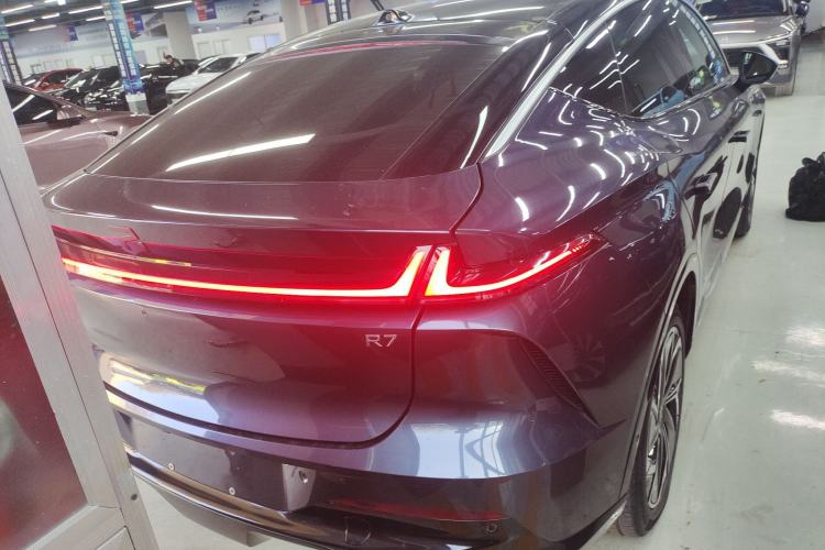 Used  R7 2023 Rear-Drive Screen King Edition
