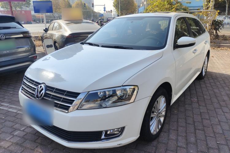 Used Volkswagen Gran Lavida 2013 1.6L Manual Comfort Model