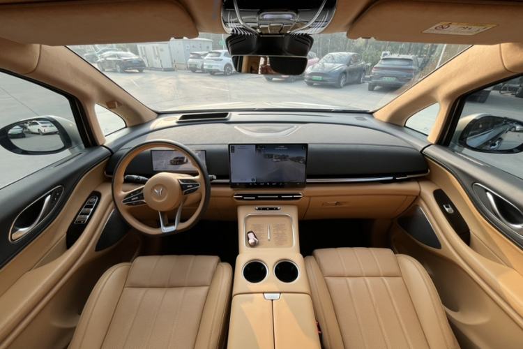 Used VOYAH Dream 2025 PHEV Four-Wheel-Drive Flagship Version – Qiankun Edition
