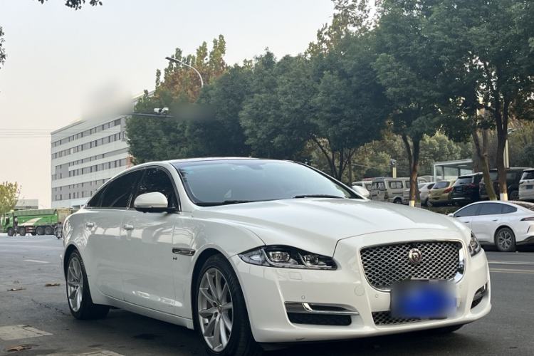 Used Jaguar XJ 2016 XJL 3.0 SC Four-Wheel Drive Panoramic Business Edition
