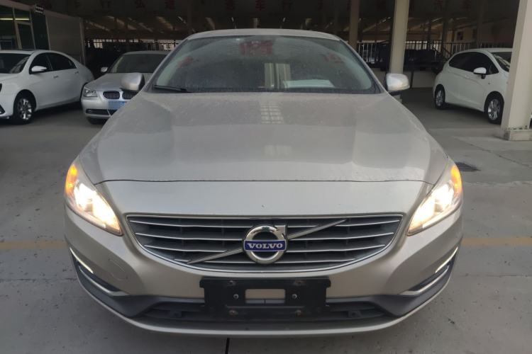 Used Volvo S60 2016 S60L T4 Zhiyuan Edition
