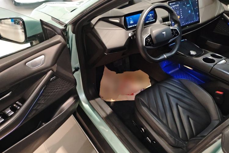 Used  SL03 2023 200Max Range-Extended Version
