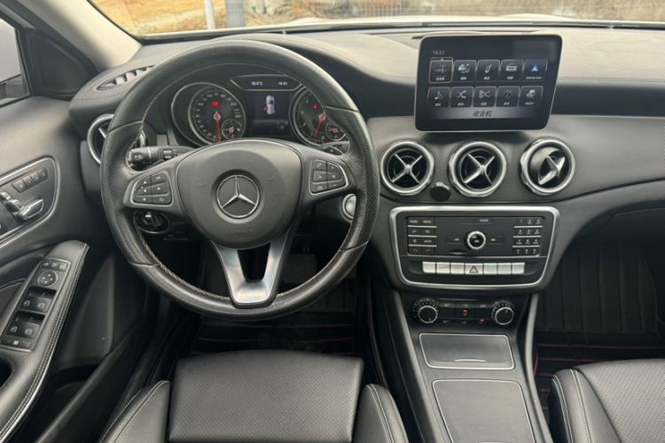 Used Mercedes-Benz GLA 2018 GLA 200 Fashion Model
