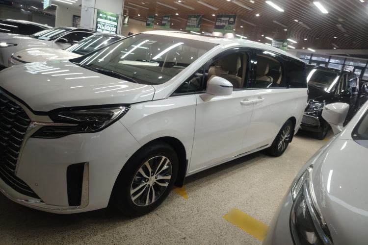 Used Buick GL8 2023 ES Lu Zun Deluxe Model
