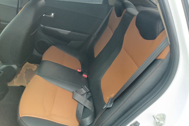 Used Kia K2 2015 Sedan 1.4L MT GLS