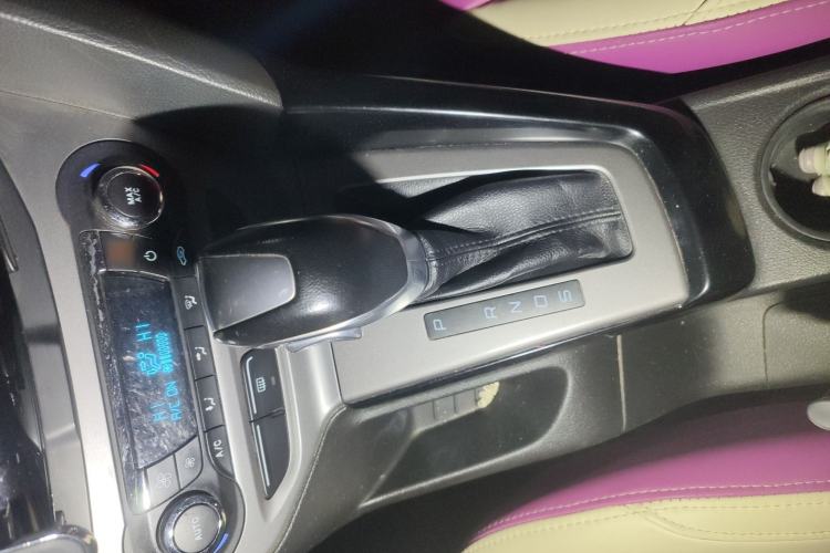 Used Ford Focus 2012 Hatchback 1.6L Automatic Fashion Edition
