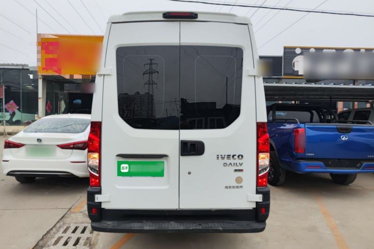 Used Iveco Eurocargo 2021 2.0T Manual Super Rui Long Wheelbase Short Overhang High Roof Side-Sliding Door F1A