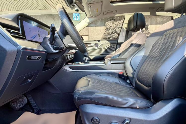 Used Hongqi HS5 2023 2.0T Qixiang Pro Edition
