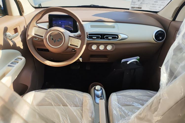 Used Wuling Hongguang MINIEV 2025 Four-Door Version Advanced Edition
