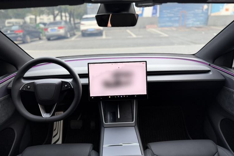 Used Tesla Model Y L 2025 Long-Range All-Wheel-Drive Version
