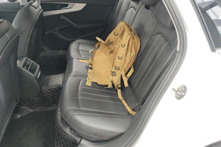 Used Audi A4L 2022 40 TFSI Fashion Dynamic Model
