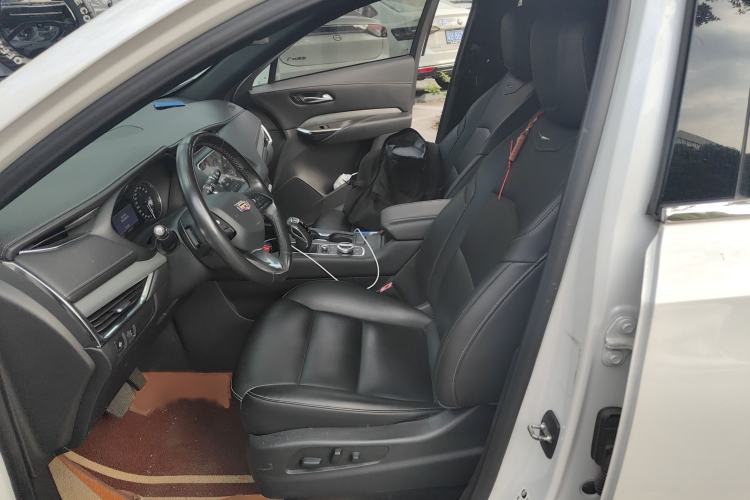 Used Cadillac XT4 2018 28T Two-Wheel-Drive Luxury Model
