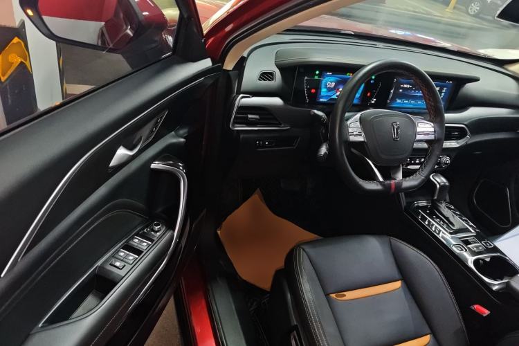 Used Bestune T77 2019 Facelift 230 TID Automatic Luxury Version China V Emission Standard