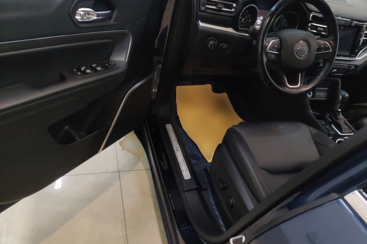 Used  Grand Commander 2022 2.0T Two-Wheel Drive Luxury Version