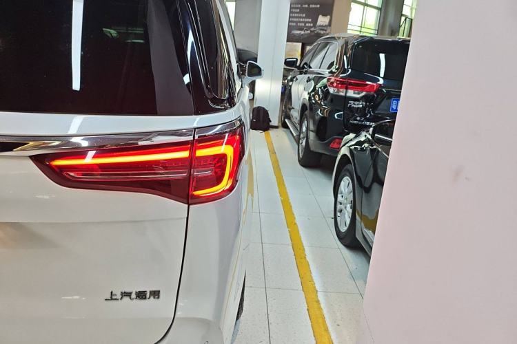 Used Buick GL8 2022 ES Landtrek 653T Luxury Edition