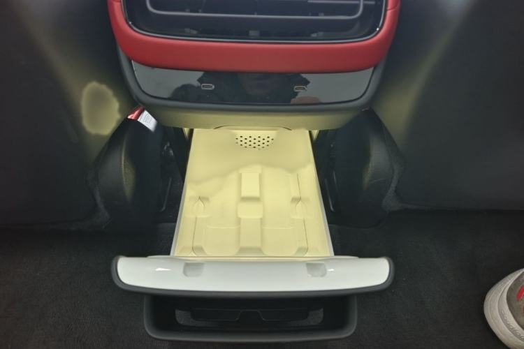 Used  SU7 2024 Four-Wheel Drive Ultra-Long Range Advanced Intelligent Driving Max Edition