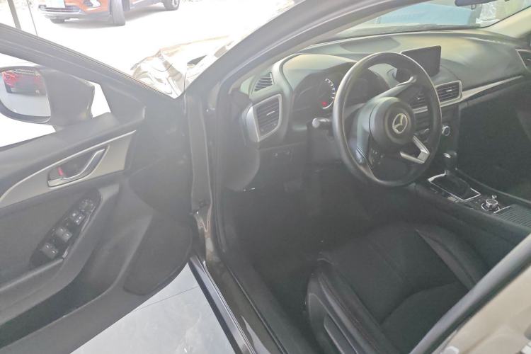 Used Mazda Mazda 3 Axela 2017 Sedan 1.5L Automatic Luxury Model Emission Standard China V
