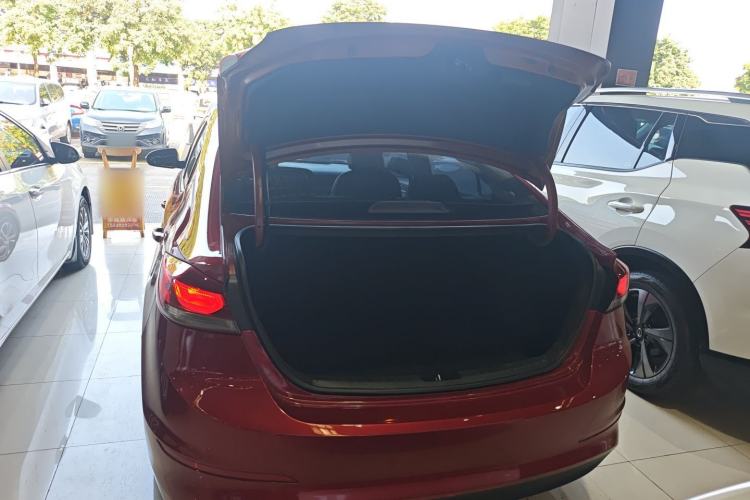 Used Hyundai Elantra 2016 1.6L Automatic ZhiXuan – Elite Version
